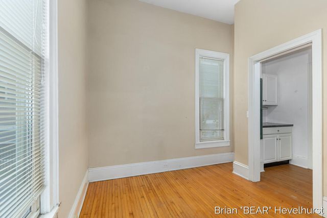 827 Fairview Avenue, Grand Rapids, MI 49503