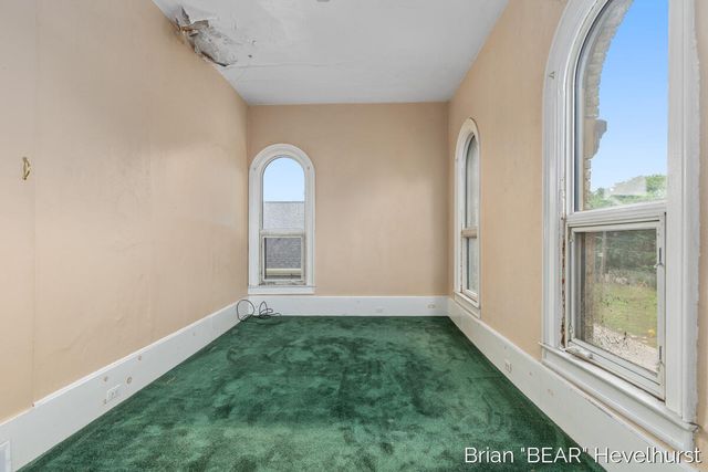 827 Fairview Avenue, Grand Rapids, MI 49503