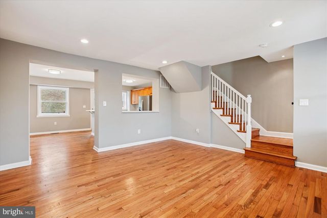 529 FOXHALL PL SE, Washington, DC 20032