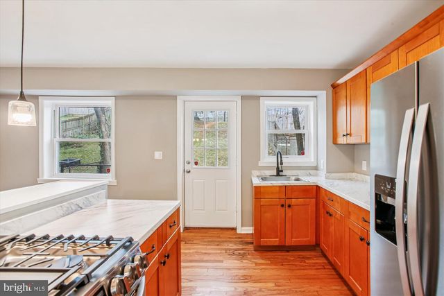 529 FOXHALL PL SE, Washington, DC 20032