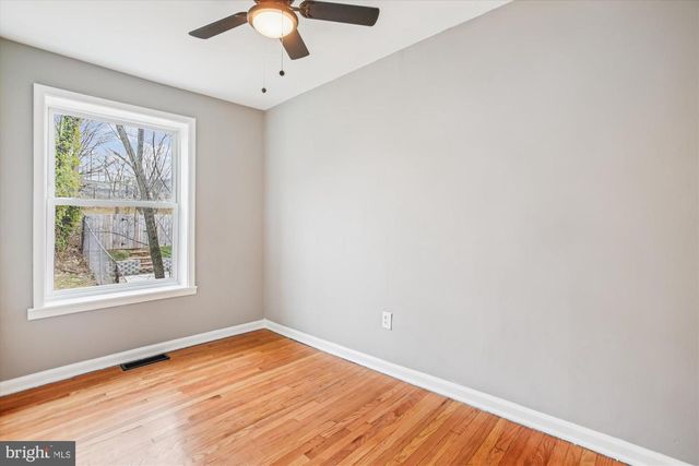 529 FOXHALL PL SE, Washington, DC 20032