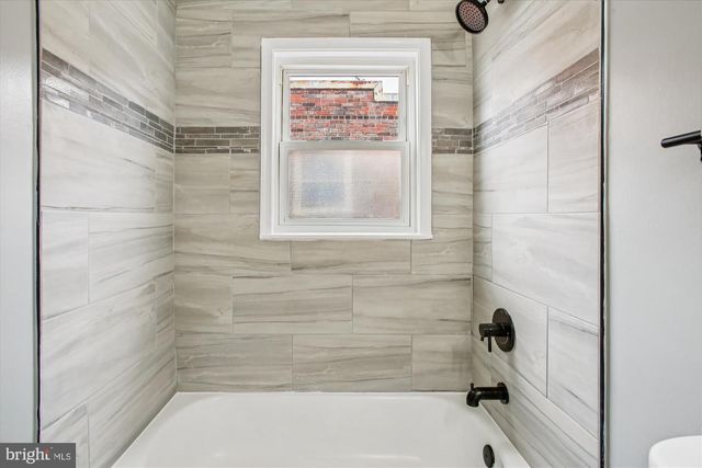 529 FOXHALL PL SE, Washington, DC 20032