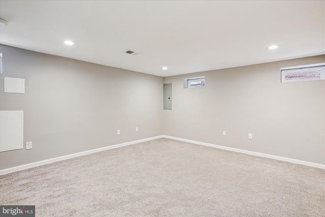 529 FOXHALL PL SE, Washington, DC 20032