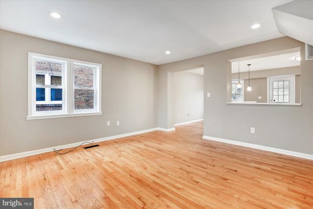 529 FOXHALL PL SE, Washington, DC 20032