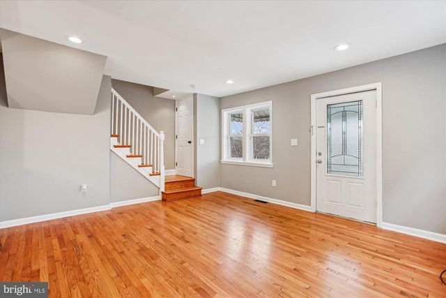 529 FOXHALL PL SE, Washington, DC 20032