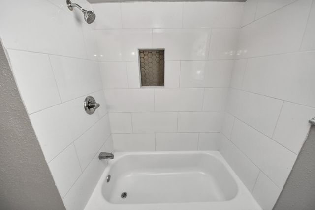 2926 Knotty Oaks Trl Trail, Houston, TX 77045