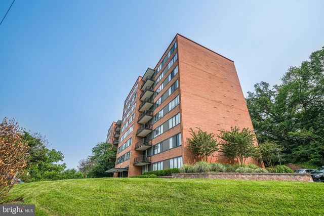 4390 LORCOM LN #810, Arlington, VA 22207