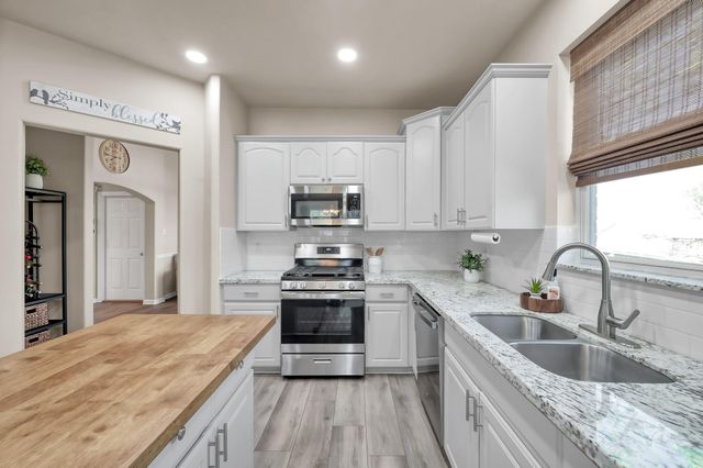 711 Stonewall Jackson Court, Conroe, TX 77302