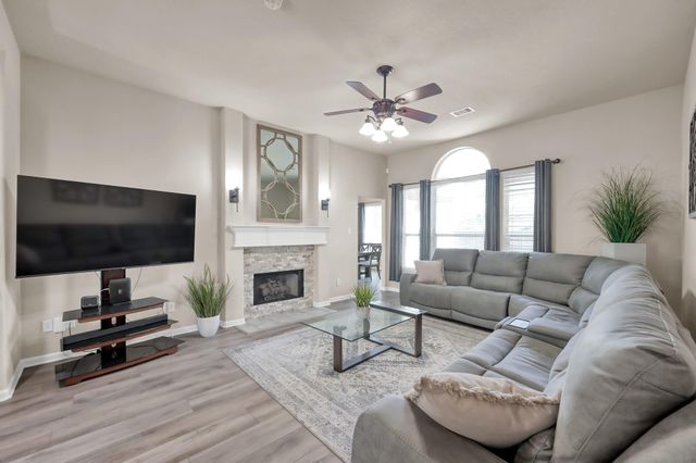 711 Stonewall Jackson Court, Conroe, TX 77302