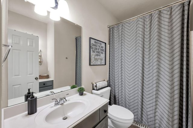 711 Stonewall Jackson Court, Conroe, TX 77302