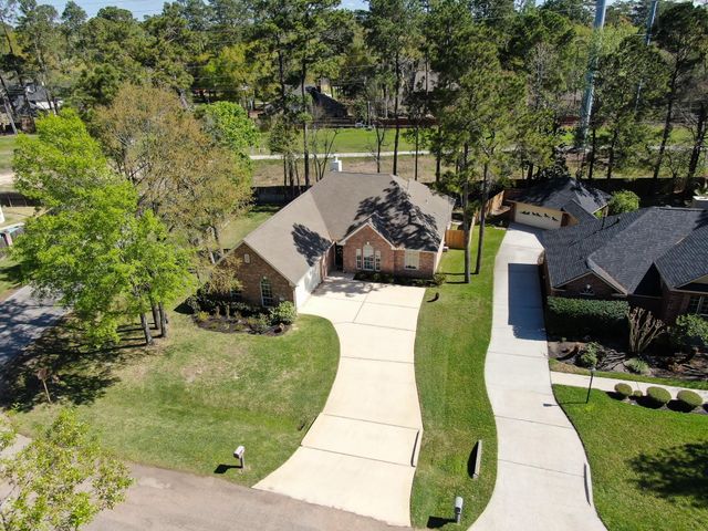 711 Stonewall Jackson Court, Conroe, TX 77302