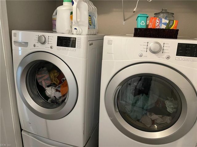 282 Paradise DR, Portsmouth, VA 23701