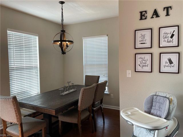 282 Paradise DR, Portsmouth, VA 23701