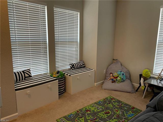 282 Paradise DR, Portsmouth, VA 23701