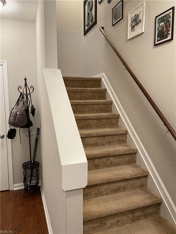 282 Paradise DR, Portsmouth, VA 23701