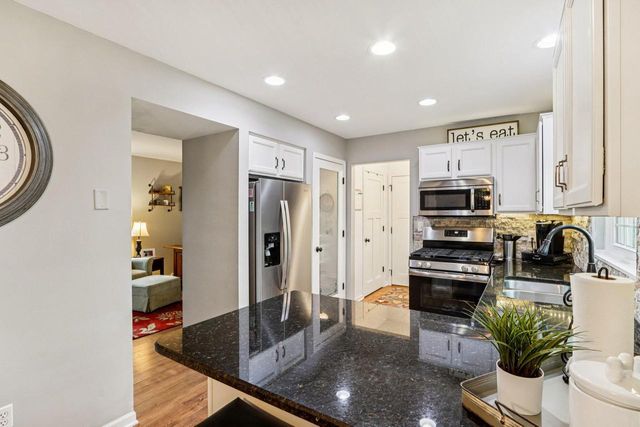 28645 Sunflower LANE, Waterford, WI 53185