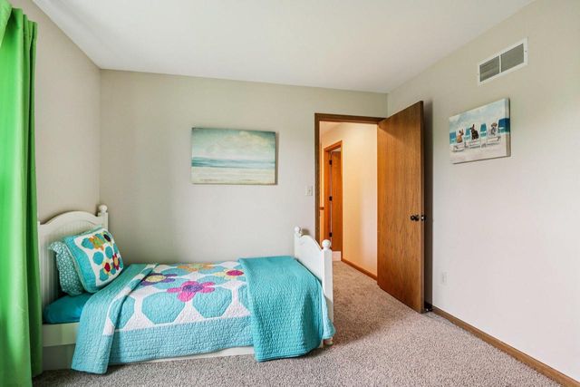 28645 Sunflower LANE, Waterford, WI 53185