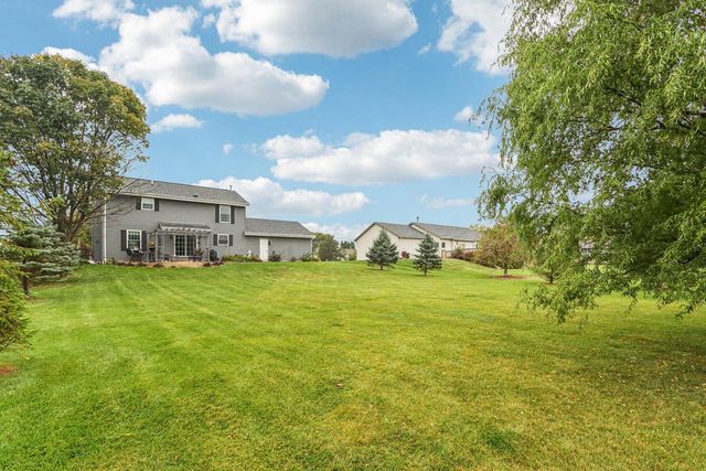 28645 Sunflower LANE, Waterford, WI 53185