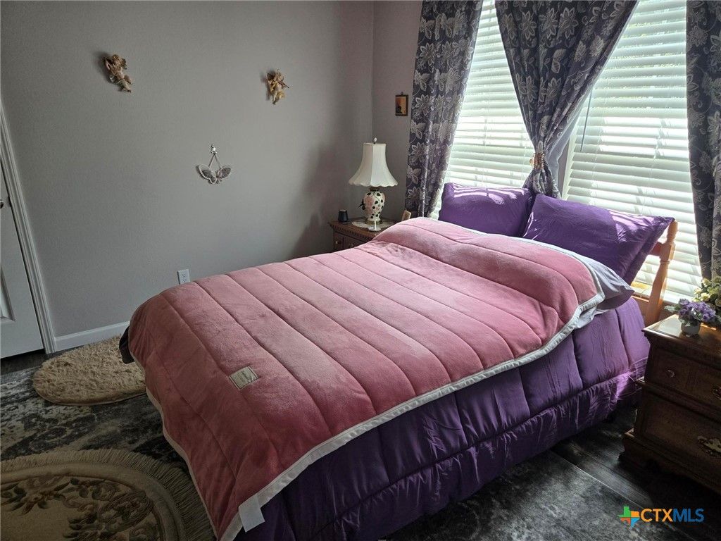 Image 19 of property listing at 327 Reyna Lane, Seguin, TX 78155