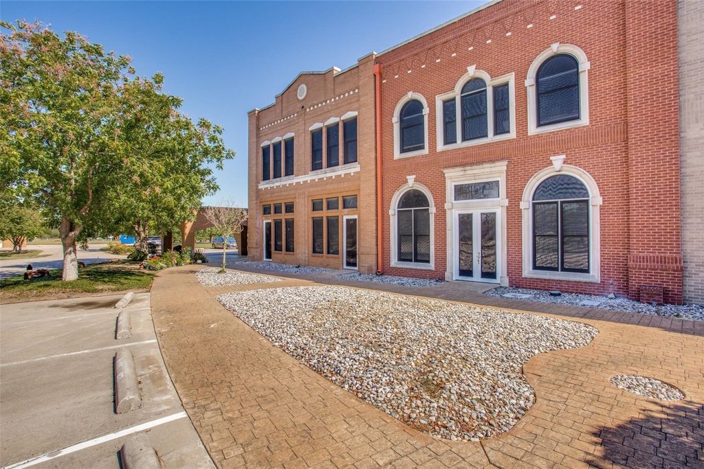 11351 Hilltop Road 202, Argyle, TX 76226