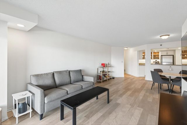 20 2nd Street NE P908, Minneapolis, MN 55413