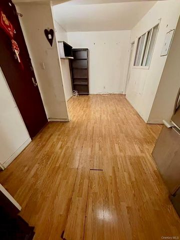 13630 Stanford Avenue 1A, Flushing, NY 11355