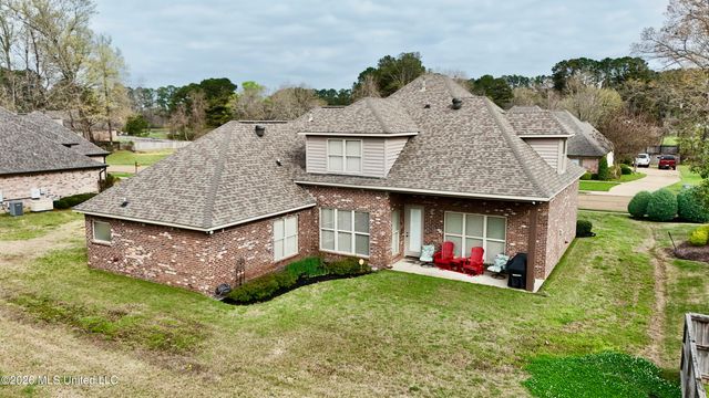 118 Bentwood Drive, Clinton, MS 39056