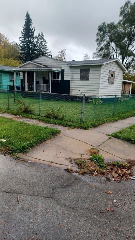 525 W Bundy Avenue, Flint, MI 48505
