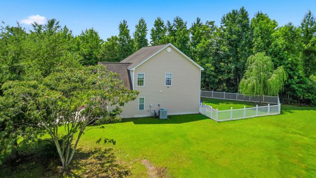 211 Oak Landing Dr., Conway, SC 29527