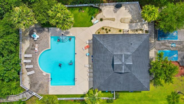 211 Oak Landing Dr., Conway, SC 29527