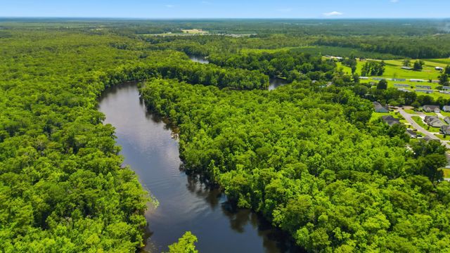 211 Oak Landing Dr., Conway, SC 29527