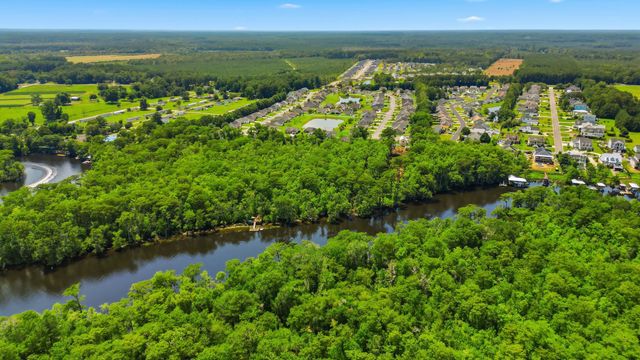 211 Oak Landing Dr., Conway, SC 29527