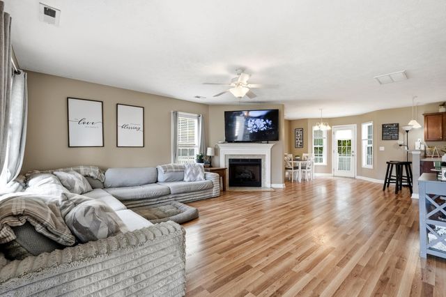 211 Oak Landing Dr., Conway, SC 29527