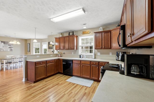 211 Oak Landing Dr., Conway, SC 29527