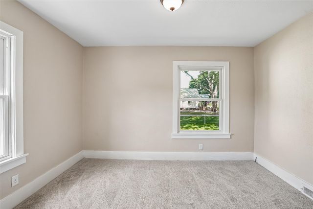 6418 SE 55th Street, Carlisle, IA 50047