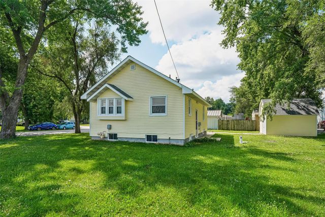 6418 SE 55th Street, Carlisle, IA 50047