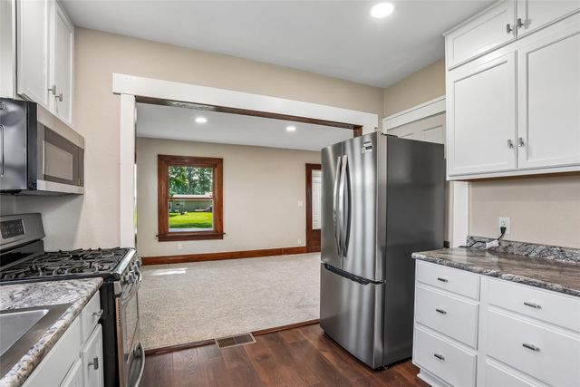 6418 SE 55th Street, Carlisle, IA 50047