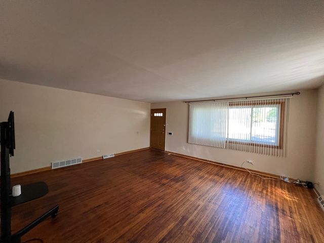 9594 S Colfax Avenue 0, Chicago, IL 60617
