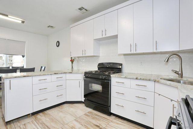 2 Wiener Drive, Monsey, NY 10952