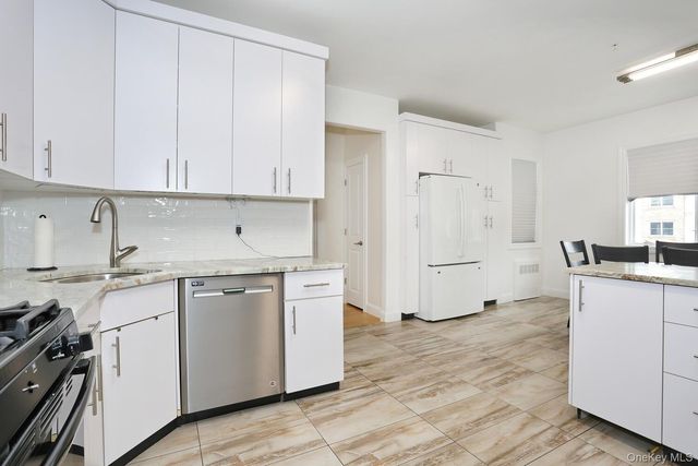 2 Wiener Drive, Monsey, NY 10952