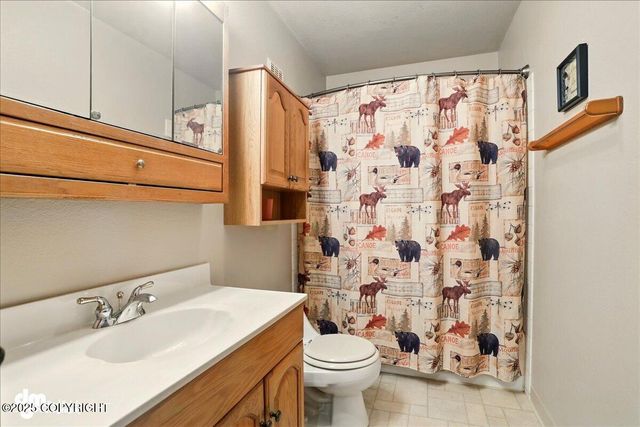 5480 E 98th Avenue, Anchorage, AK 99516