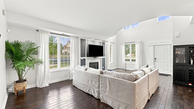10634 Gabrielle Lane, Orland Park, IL 60462