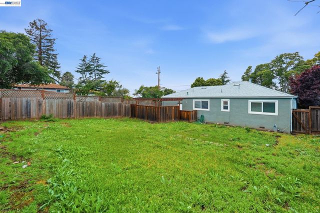 1839 Hill Ave, Hayward, CA 94541