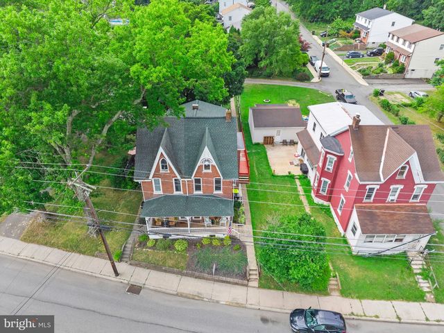1761 S MAIN ST, Bechtelsville, PA 19505