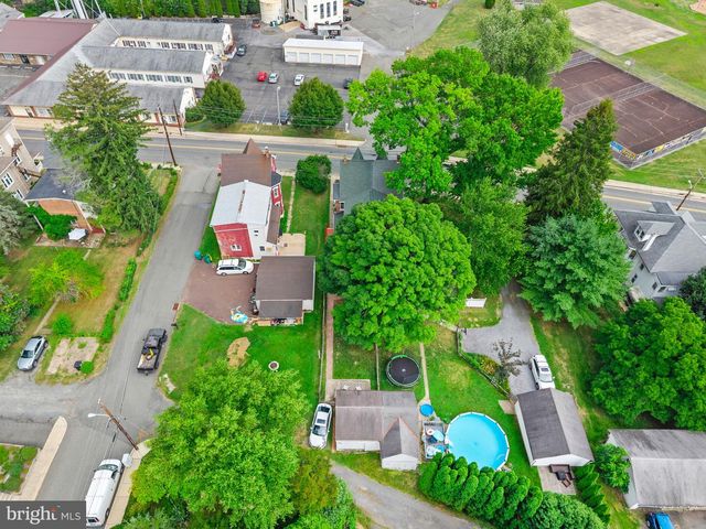 1761 S MAIN ST, Bechtelsville, PA 19505