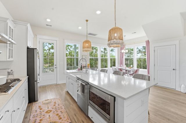 820 Forrest Drive, Charleston, SC 29492