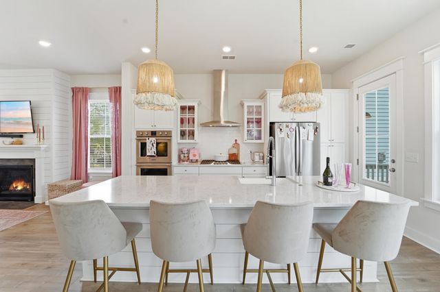 820 Forrest Drive, Charleston, SC 29492