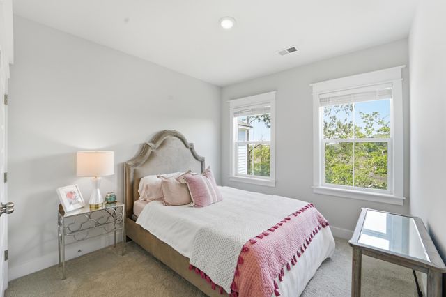 820 Forrest Drive, Charleston, SC 29492