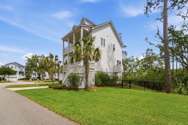 820 Forrest Drive, Charleston, SC 29492