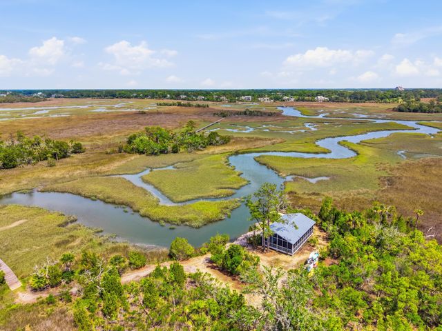 820 Forrest Drive, Charleston, SC 29492